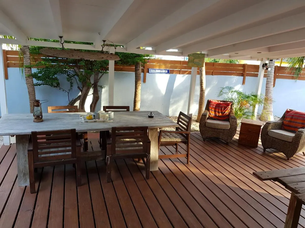 Charming Home One Block From The Sea 威廉斯塔德 0*,  库拉索